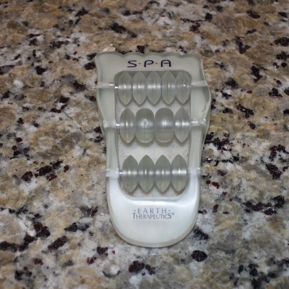 Earth Therapeutics Spa Foot Massager - Picture 2 of 3